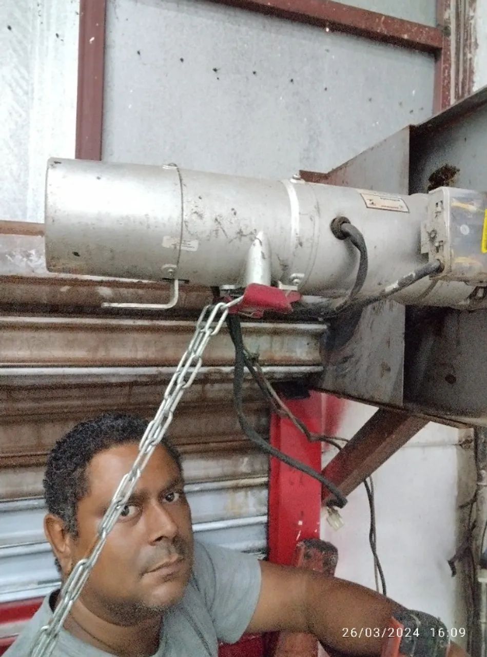  Manutenção de portas de aço de enrolar automática. - Foto 4