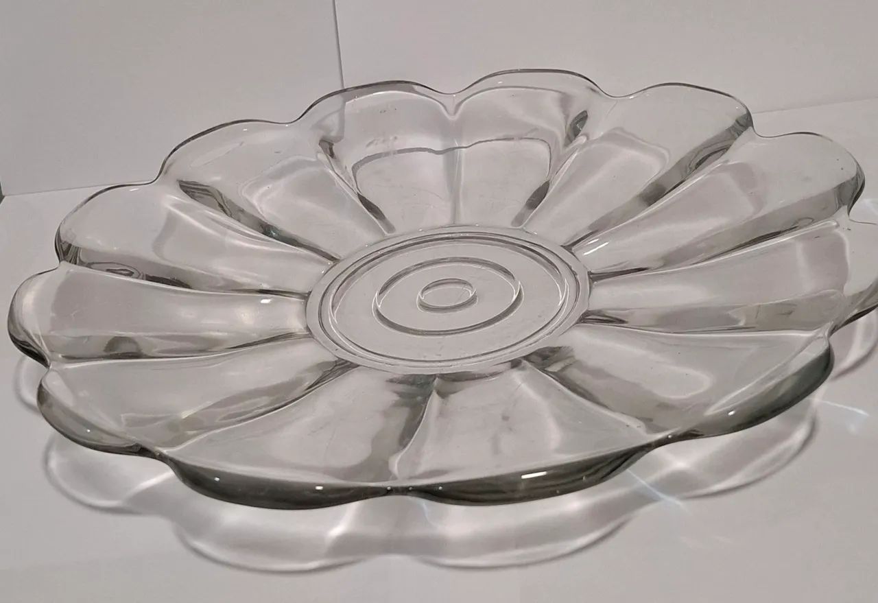 Saladeira e prato de bolo de vidro antigos - Foto 4