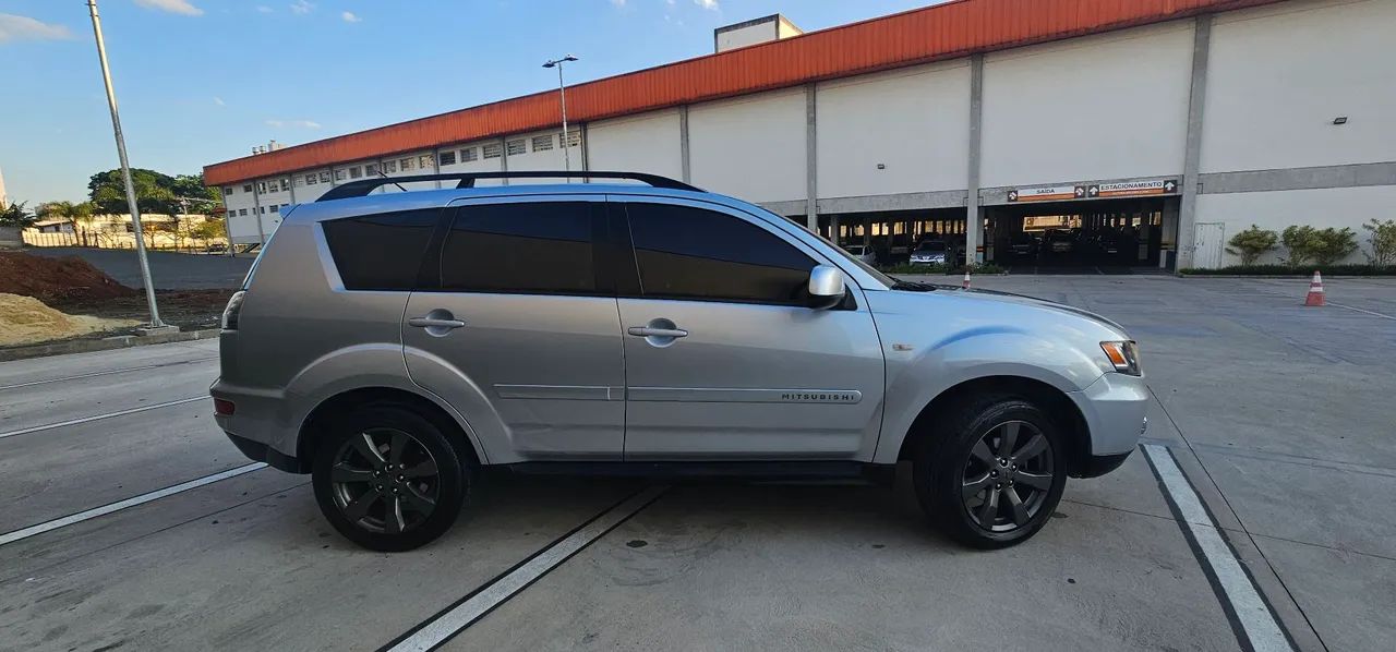 Mitsubishi Outlander 2.0 16V 160cv Aut. 2013 - Foto 2