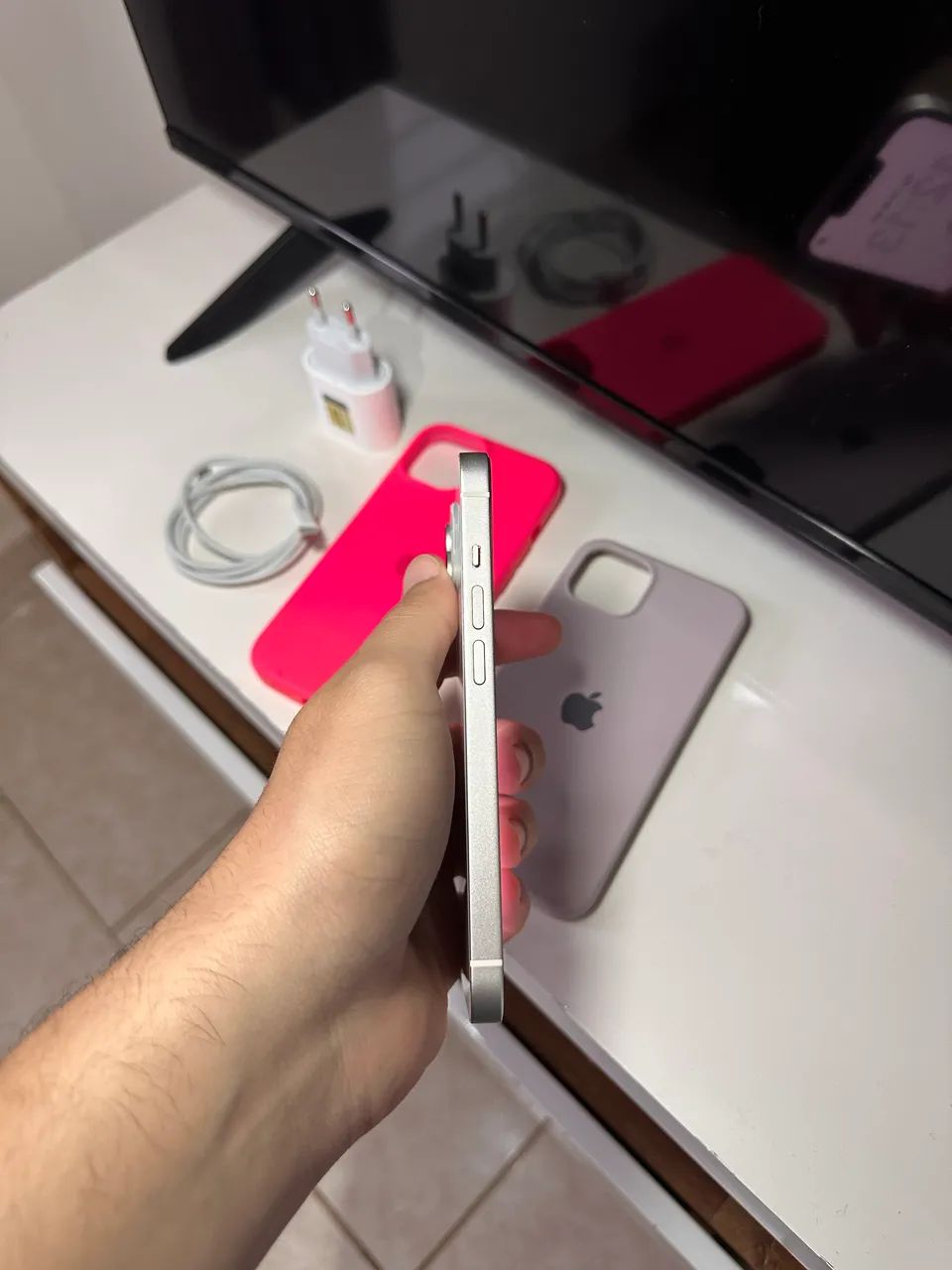 iPhone 14 - 128GB branco  - Foto 2