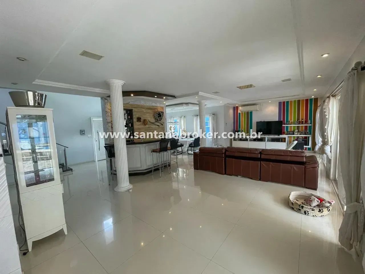 Vendo magnifica casa mobiliada com 3 suítes, 335m² de area útil - Foto 3