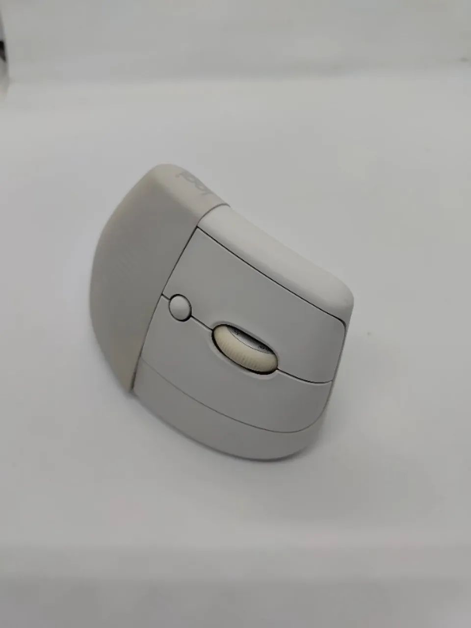 Mouse Sem Fio Logitech Lift Vertical - Branco - Foto 2