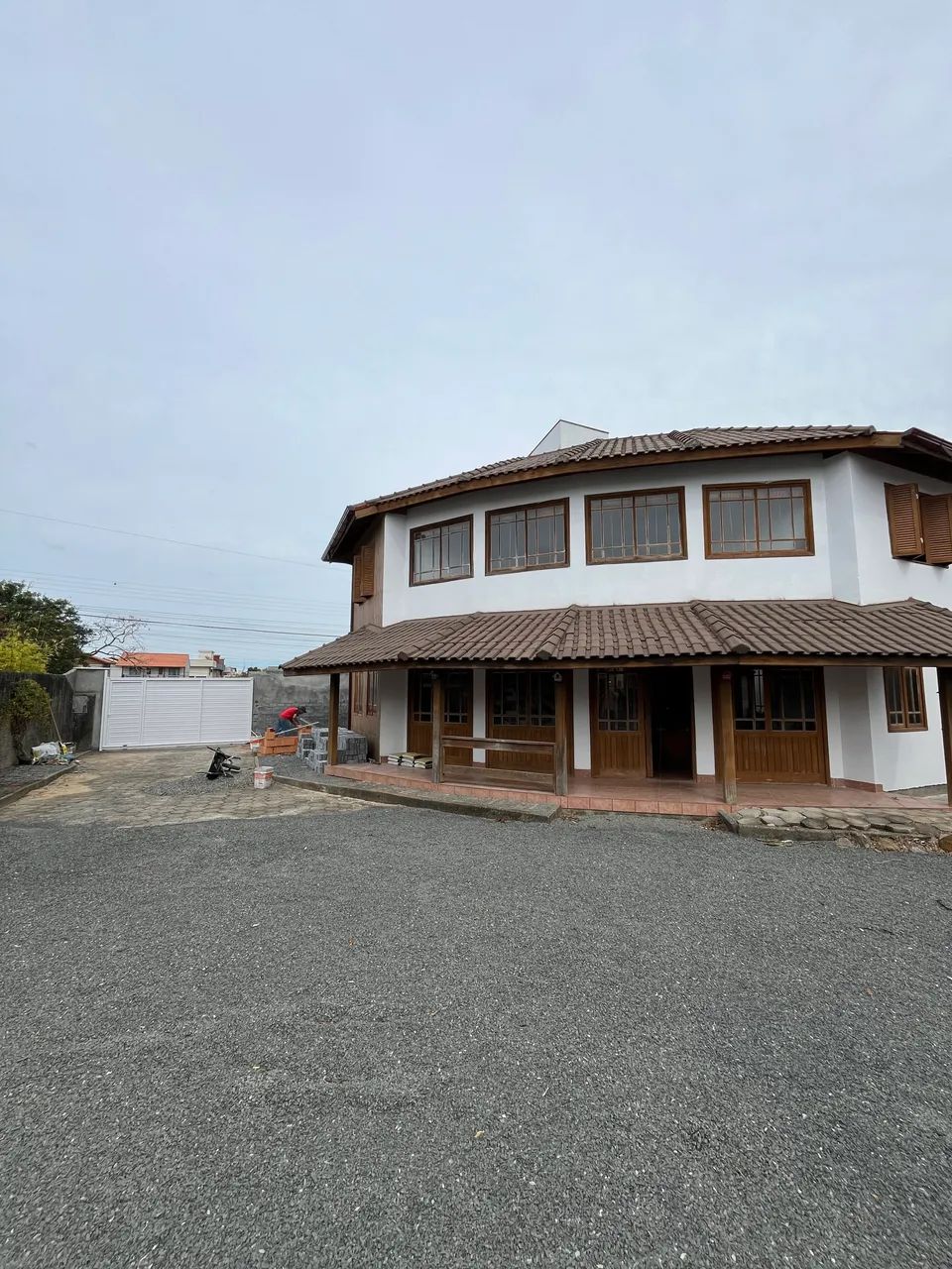 Alugo casa rústica mobiliada de 4 dormitórios no campeche 