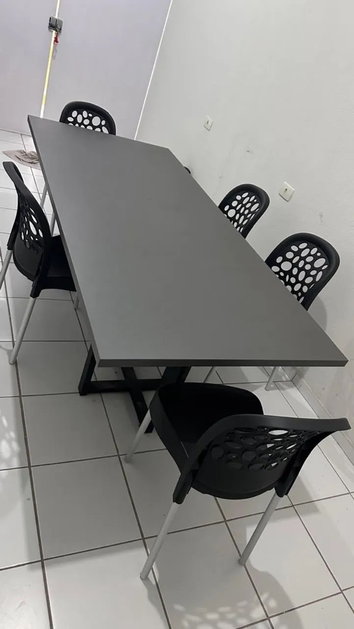 Mesa com cadeiras 
