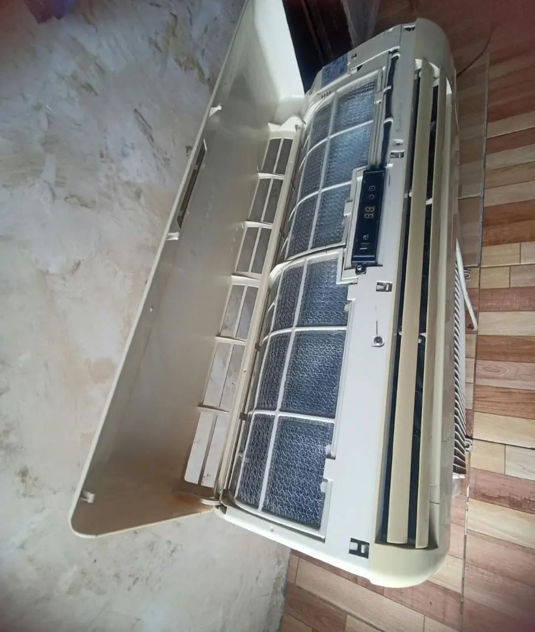 Ar-condicionado comfee 7,500 BTUs  - Foto 2