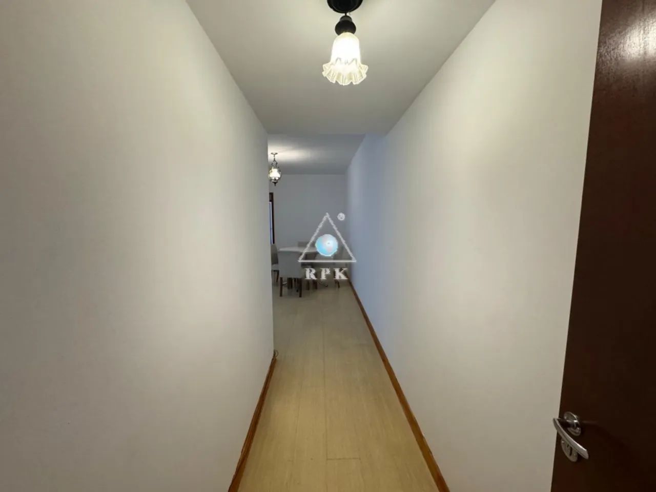 Excelente Apartamento no Centro de Curitiba - Foto 2