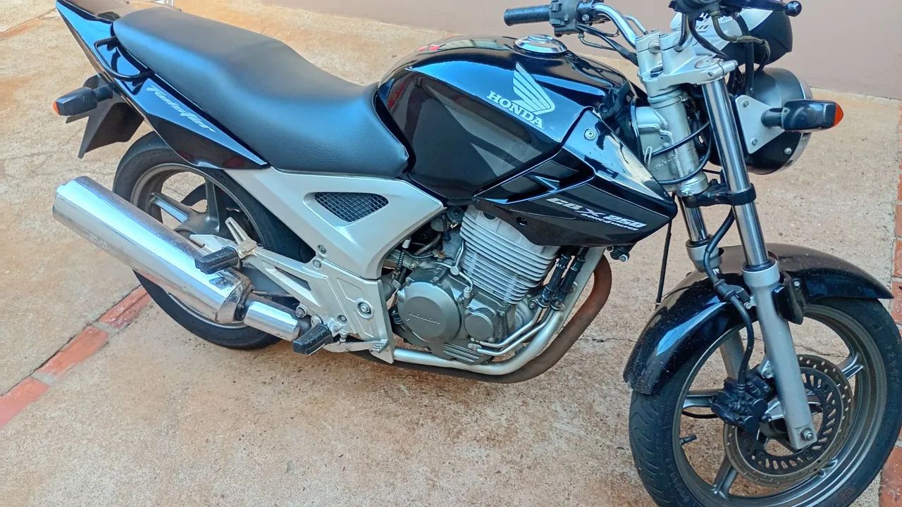Moto revisada sem multa filé quitada - Foto 2