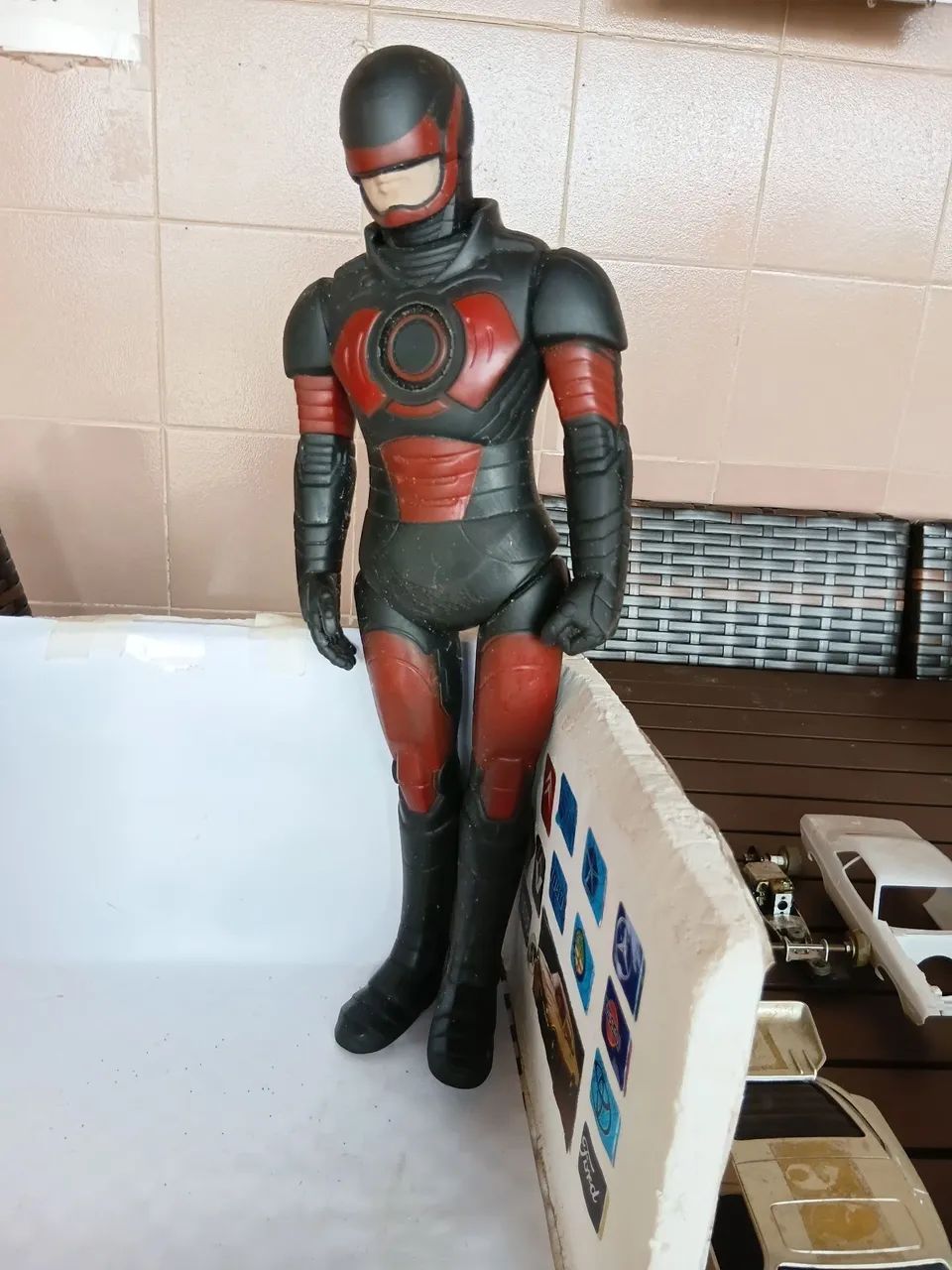 Boneco antigo robocop grande