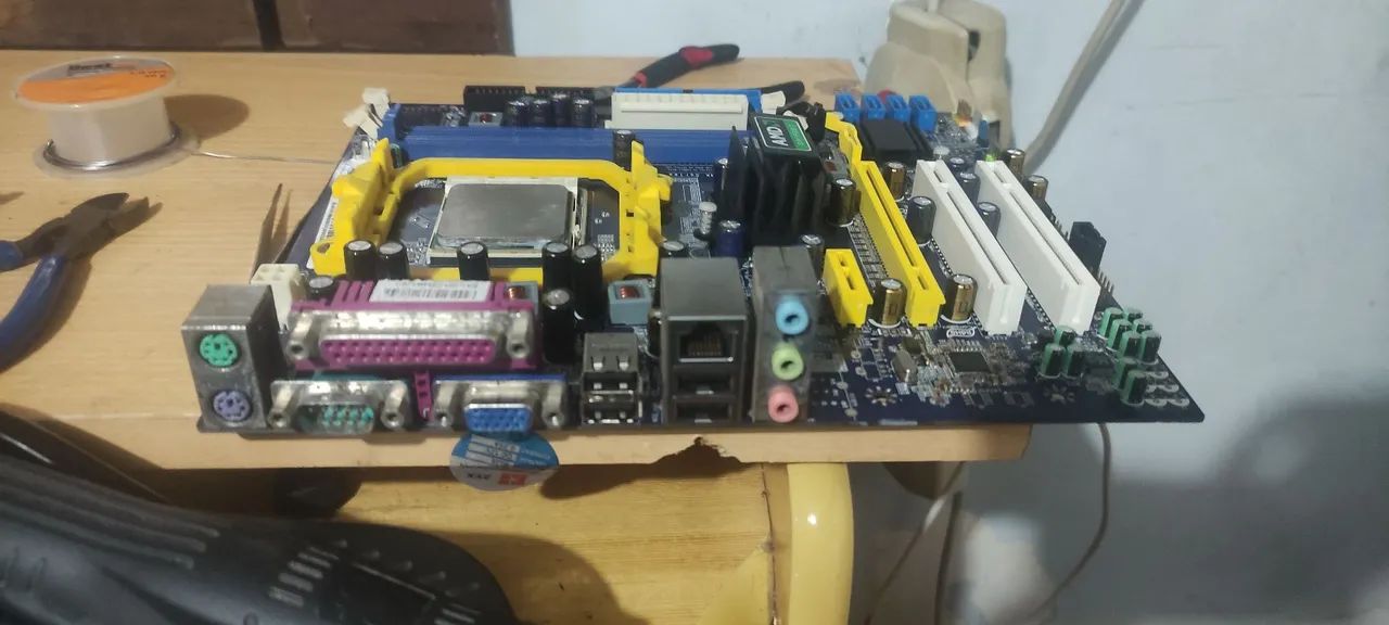 Placa mãe DDR2, com processador + 1gb ddr2 - Foto 4
