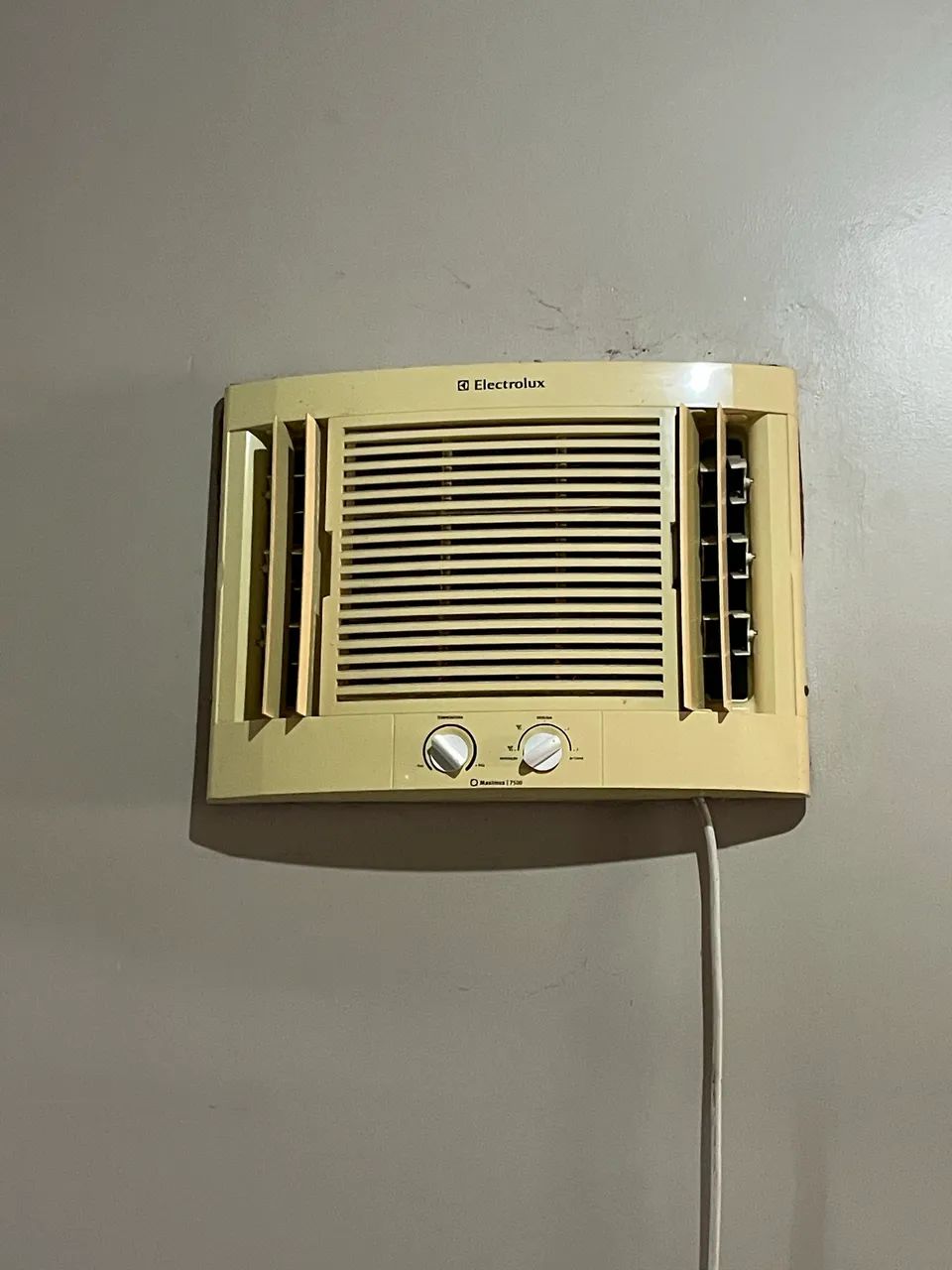 Ar- condicionado eletrolux