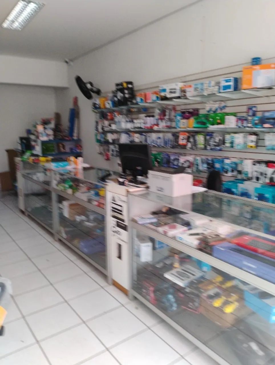 VENDE-SE LOJA. ELETRÔNICOS/INFORMÁTICA. FUNCIONANDO. CLIENTELA FORMADA - Foto 3
