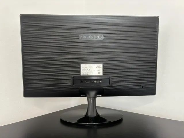 Monitor Samsung 24 - FHD, 1ms - HDMI/VGA - Foto 2