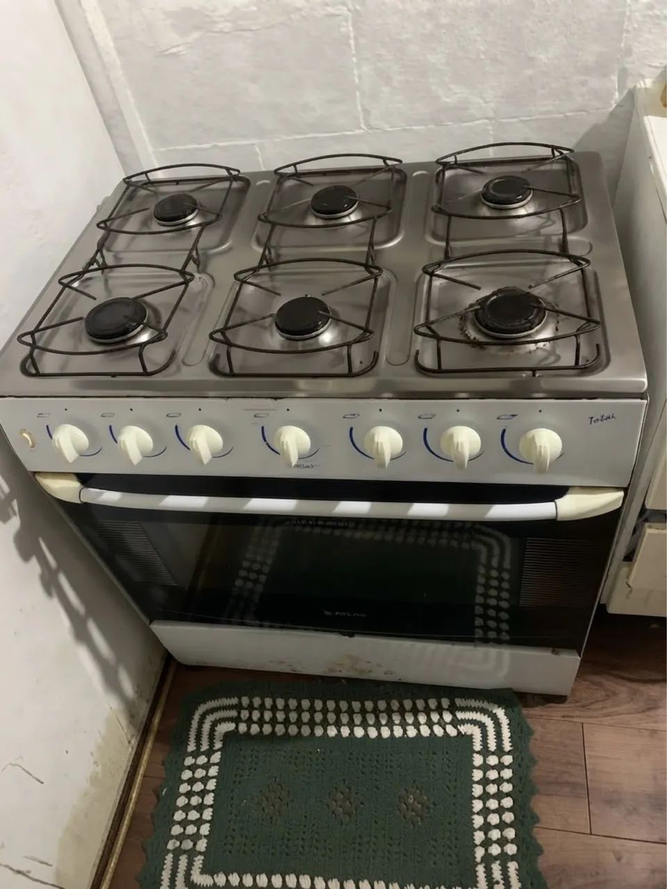 Fogão de 6 bocas 