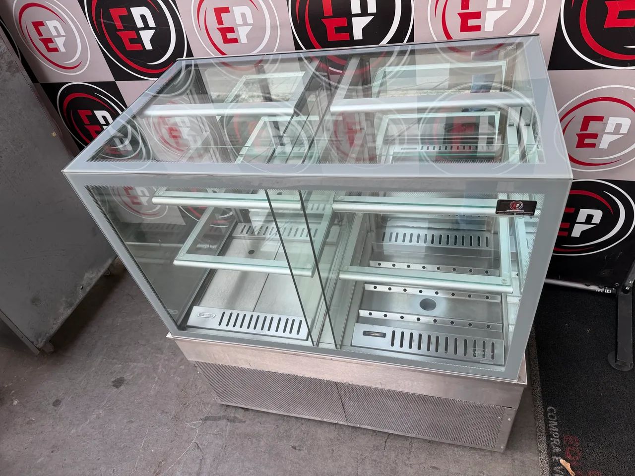 VENDO UMA VITRINE EXPOSITORA QUENTE E FRIA  LUJONE  - Foto 4