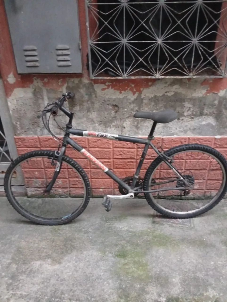 Bicicleta aro 26 em excelente estado - Foto 2
