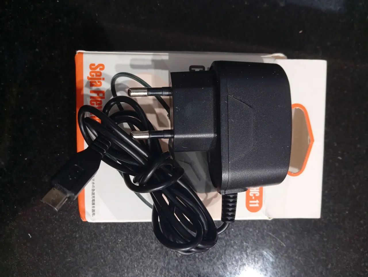 Carregador Bivolt 5A tipo MicroUSB