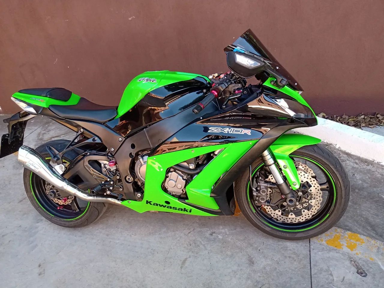 Kawasaki Zx-10/ Zx-10r 1000cc 2012 - 1472264301 | OLX