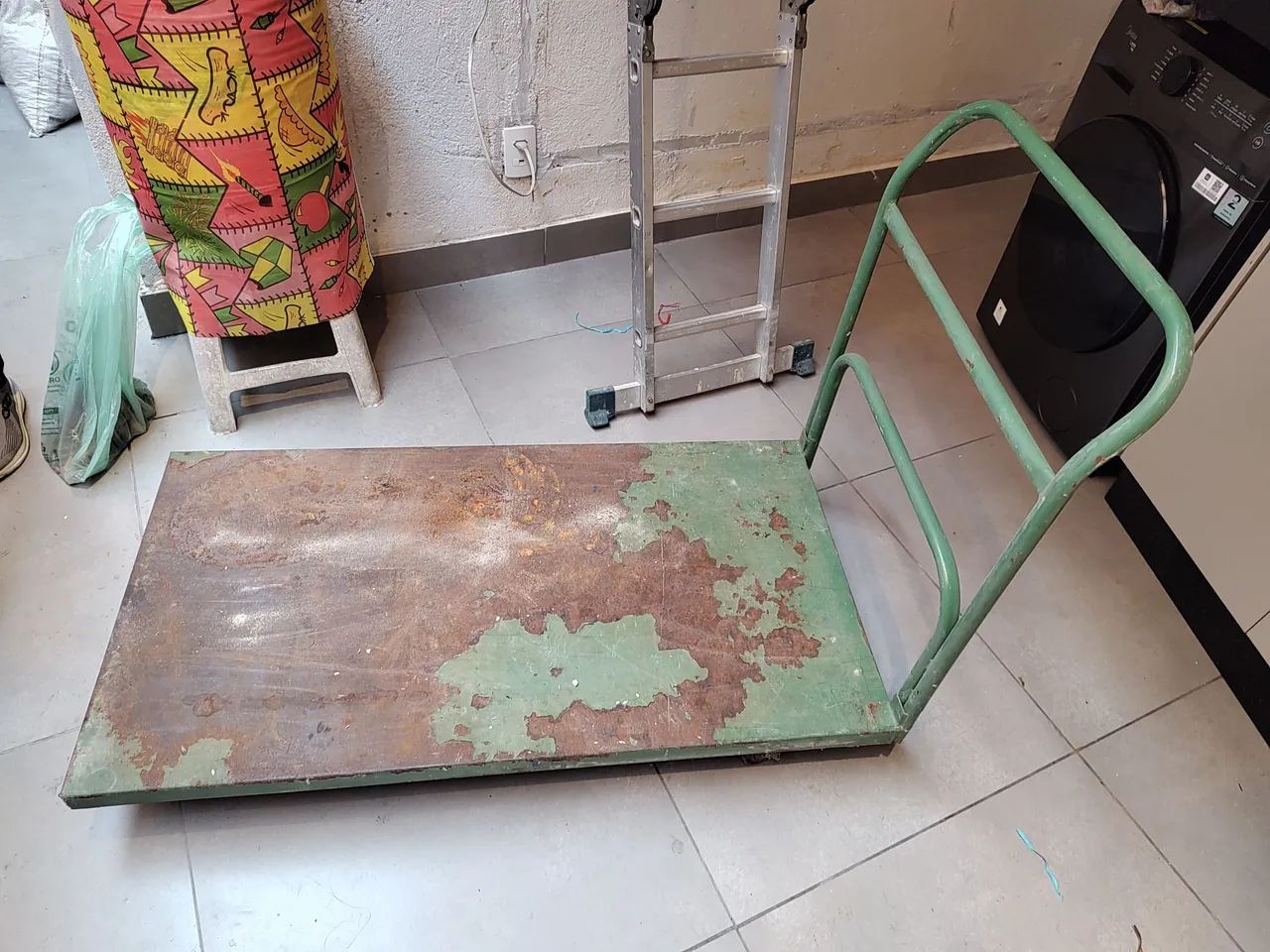 Carrinho plataforma tenho 2 unidades  - Foto 3