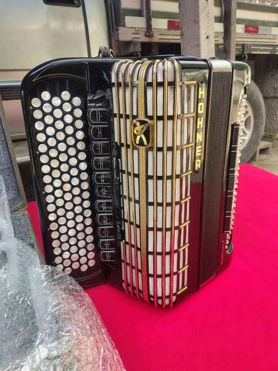 Acordeon HOHNER cromática C e Grif 