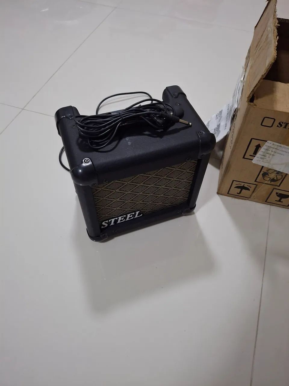 Amplificador Steel 20GT (Perfeito estado, com cabos e caixa original) - Foto 4