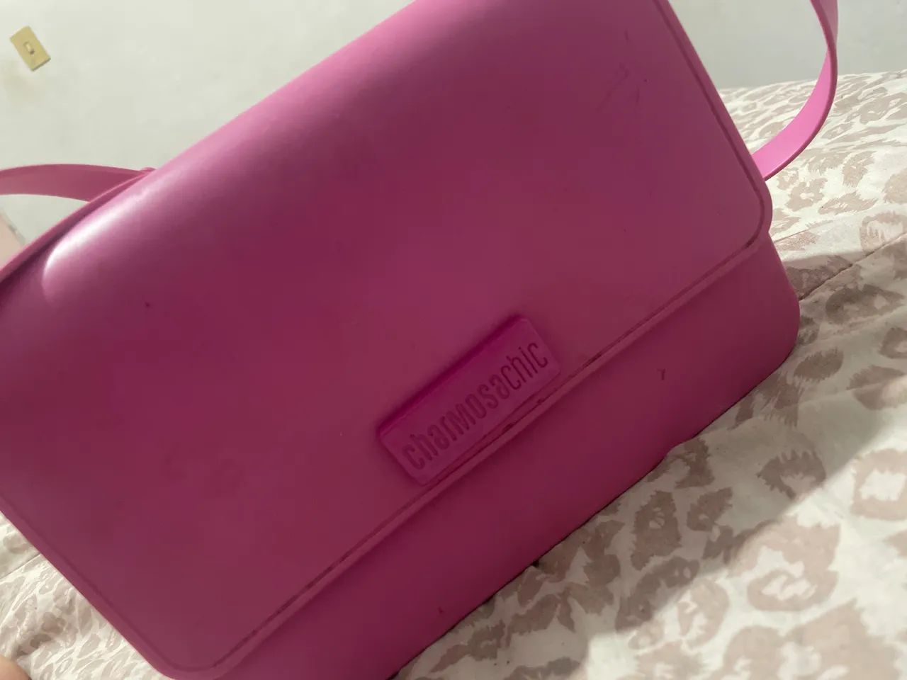 Vende bolsa charmosachic