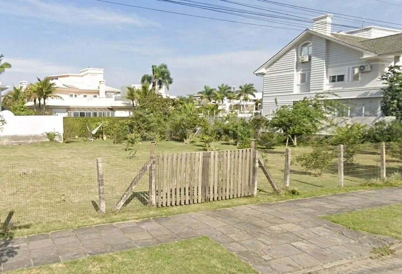 Terreno de 600,00m² em Jurere