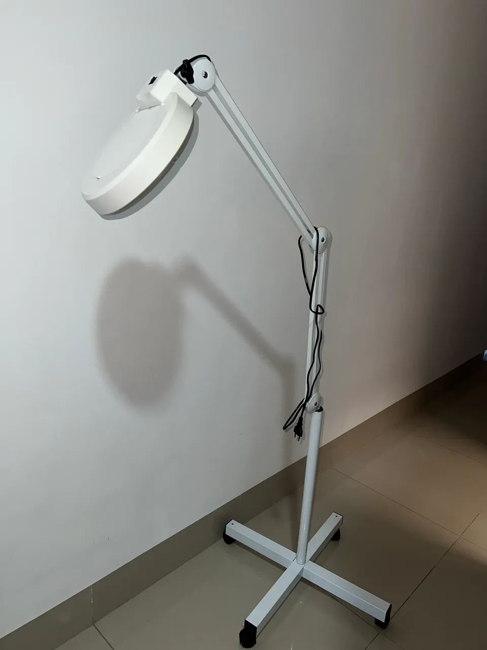 Lupa luminária estética  - Foto 3