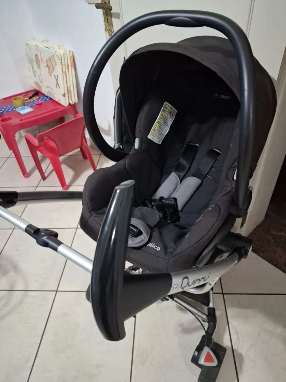 Carrinho  de bebe completo  comprado fora do Brasil 
