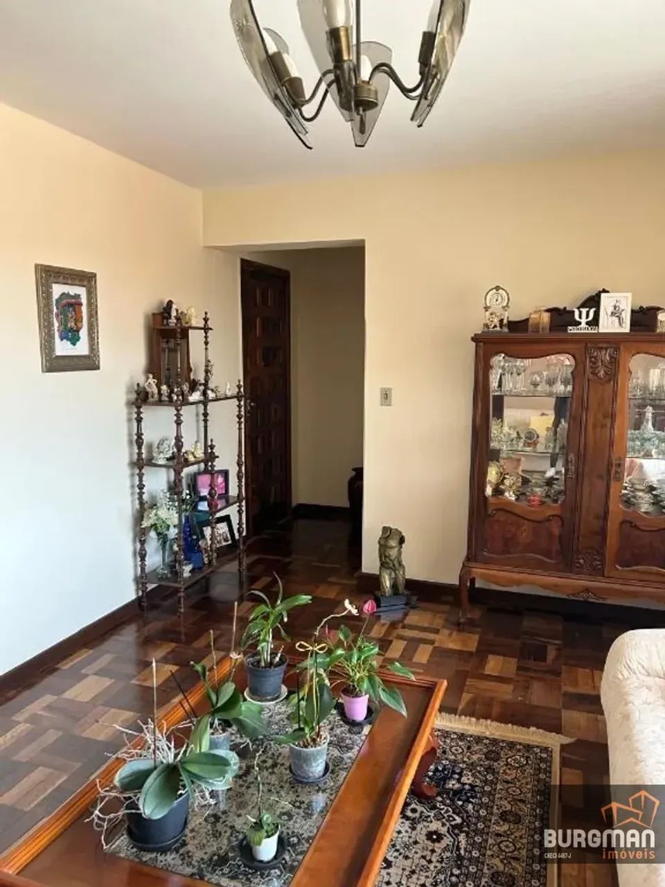 Prédio Comercial e Residencial com 1.048 m² de área construída, sendo 6 apartamentos de 13 - Foto 3