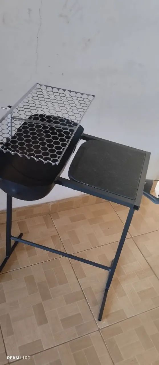 Churrasqueira com mesa de pedra Mamoré 