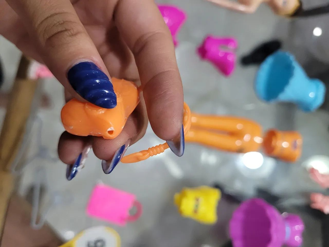 Kit Boneca Tipo Barbie com Diversas Roupas e Acessórios - Foto 4