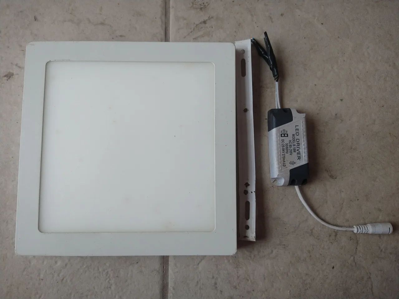 Luminária led com defeito - favor ler anúncio 