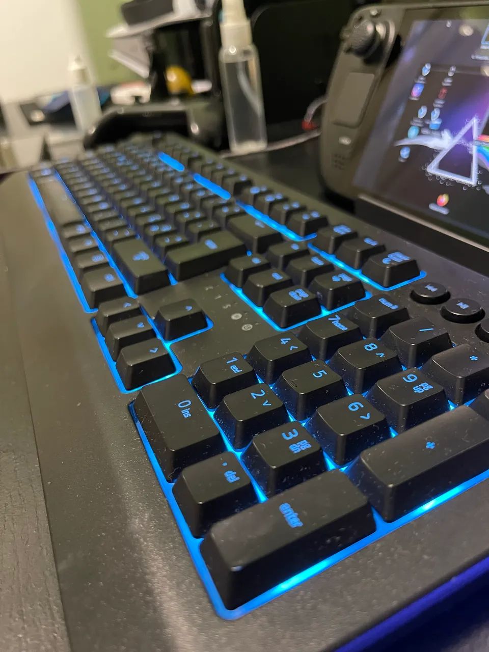 Teclado Gamer Razer Cynosa V2 RGB (Layout PT com Ç) - Impecável