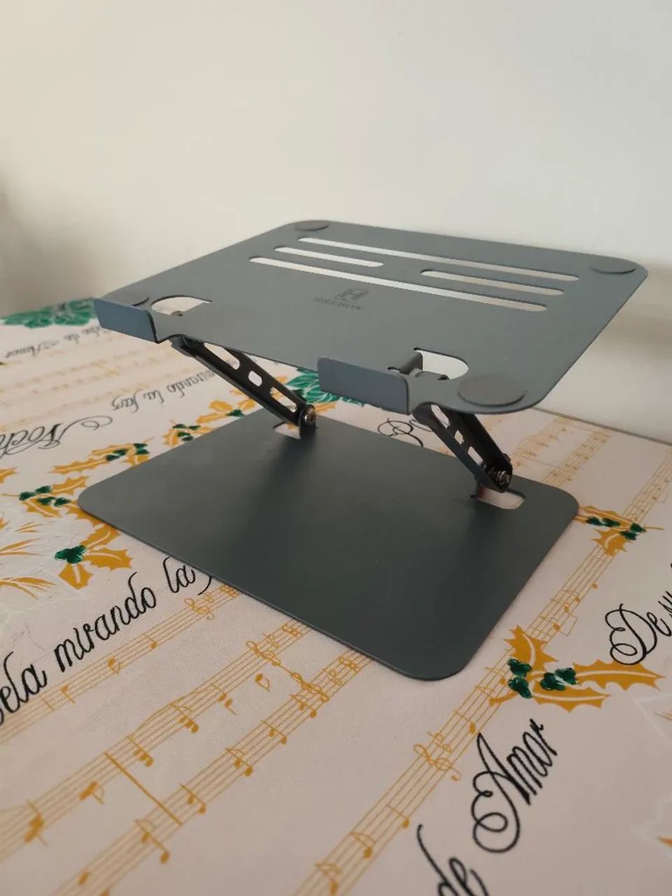 Suporte alumínio Hrebos notebook