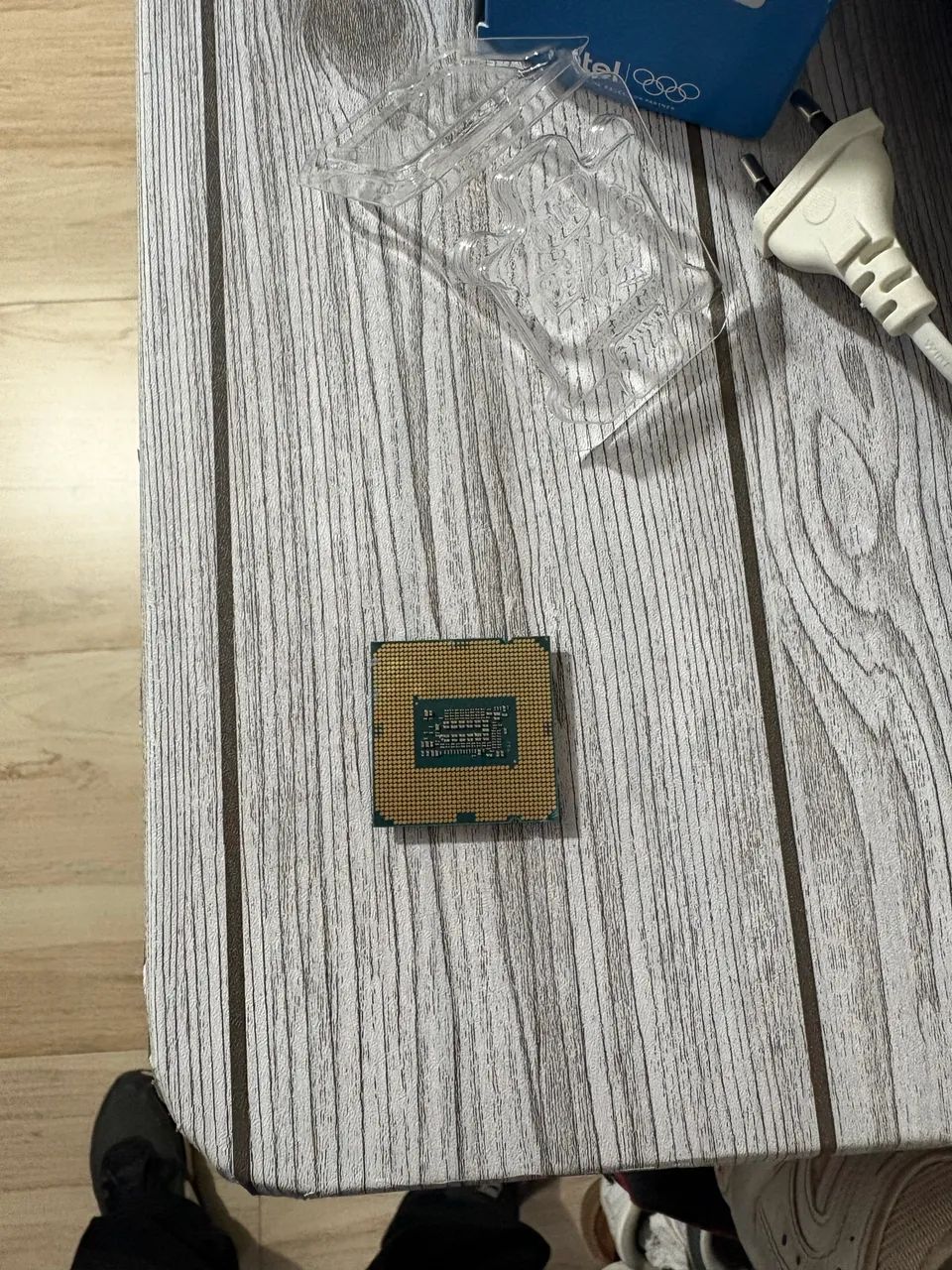 Intel Core i3-10100F 10ª Geração 4.3GHz + Cooler Original Intel