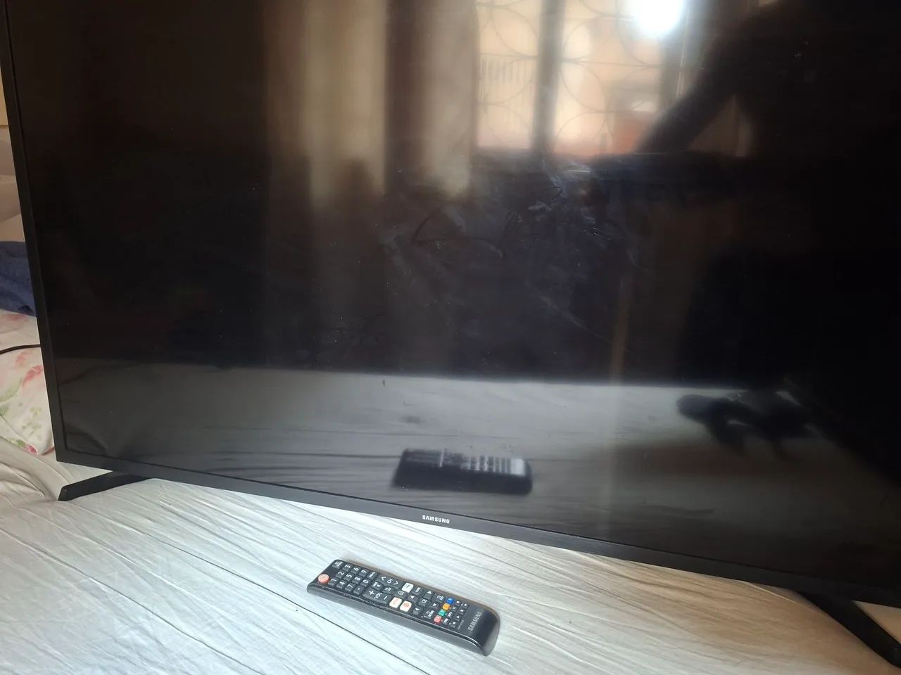 Vendo televisão 43 polegadas Samsung com defeito 