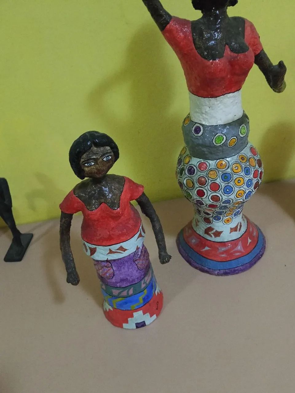 Escultura de papel machê lindas - Foto 4