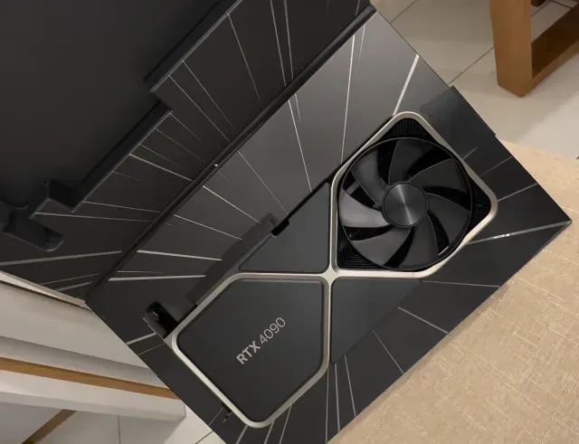 RTX 4090 Founders Edition (Anúncio com parcelamento em 10x sem juros)
