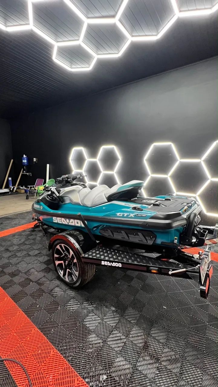 Jetski Seadoo GTX 325 ano 2025 - 45horas