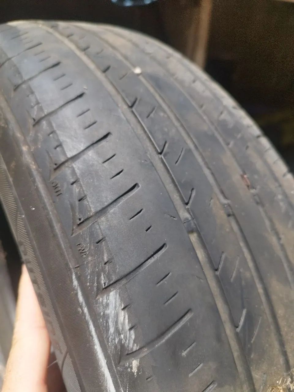 Pneu 195/60/16 - Foto 5