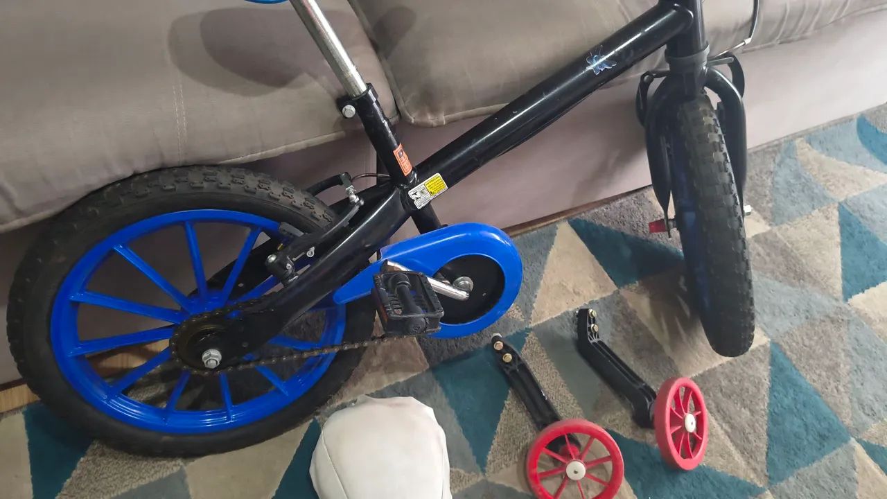 Bicicleta aro 16 com acessórios  - Foto 2