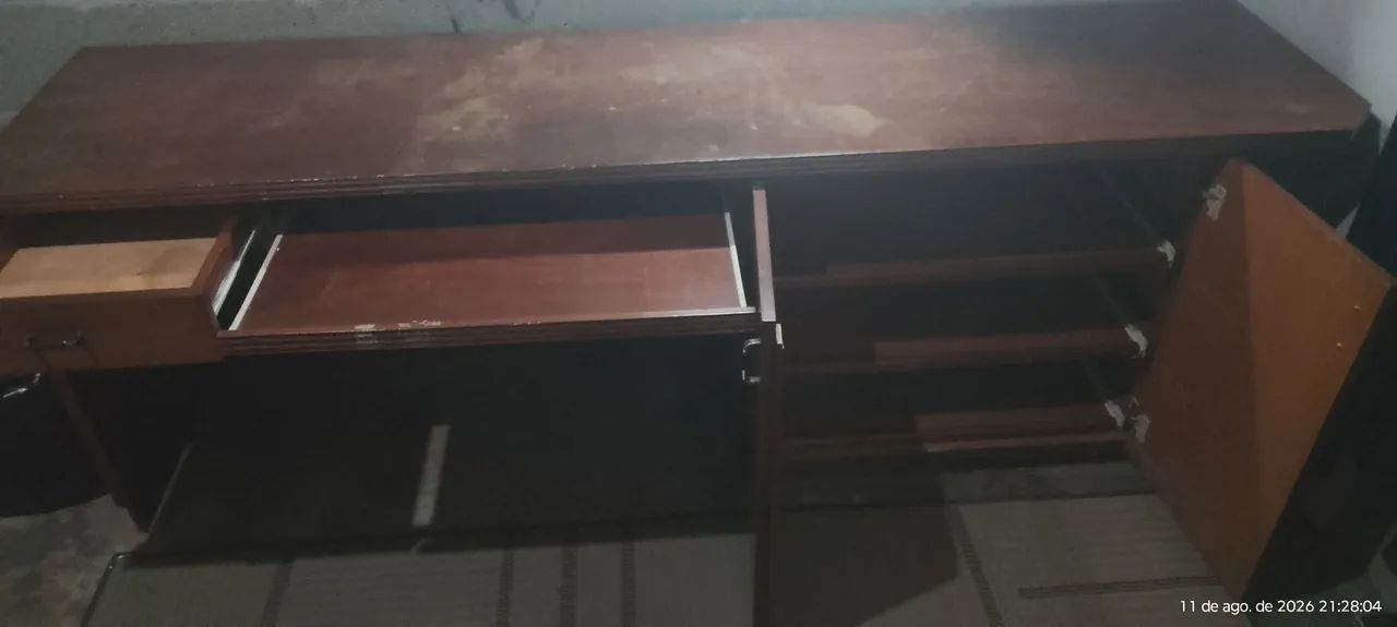 Uma mesa usada  - Foto 2