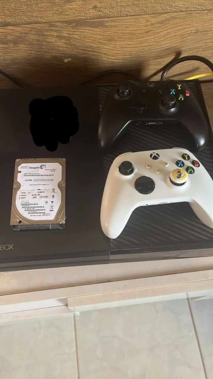 Xbox one fat 2 controles 1 tera