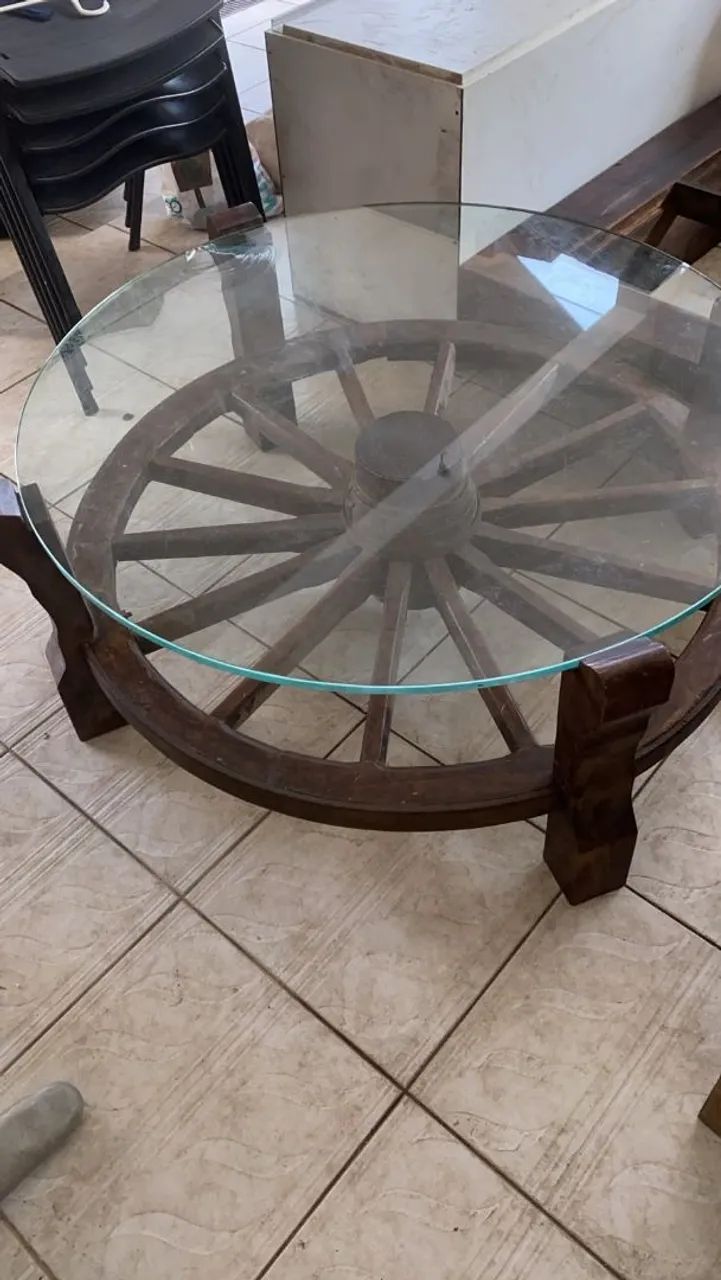 Mesa madeira Maciça Formato de Roda