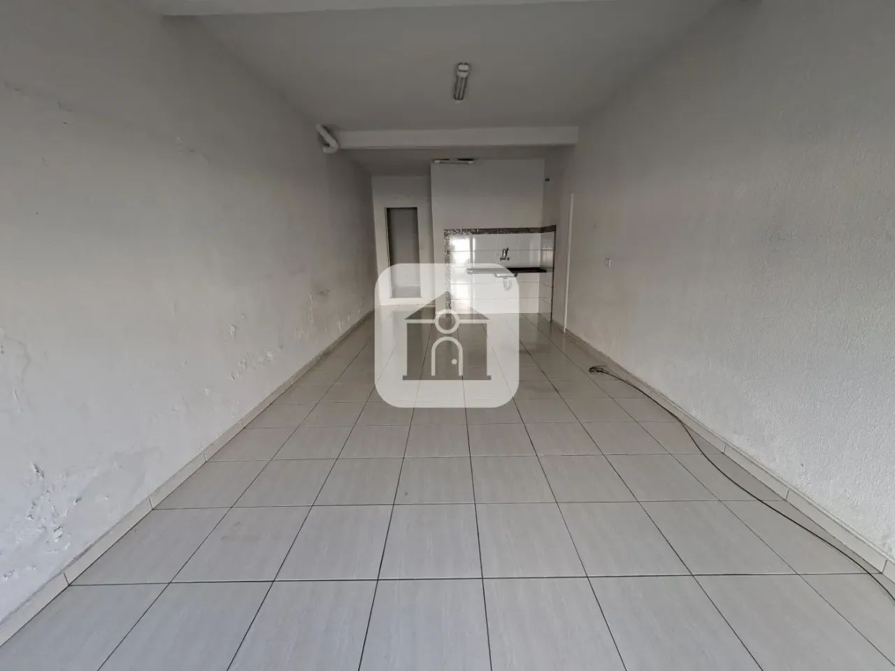 Cômodo comercial no Bairro Tubalina