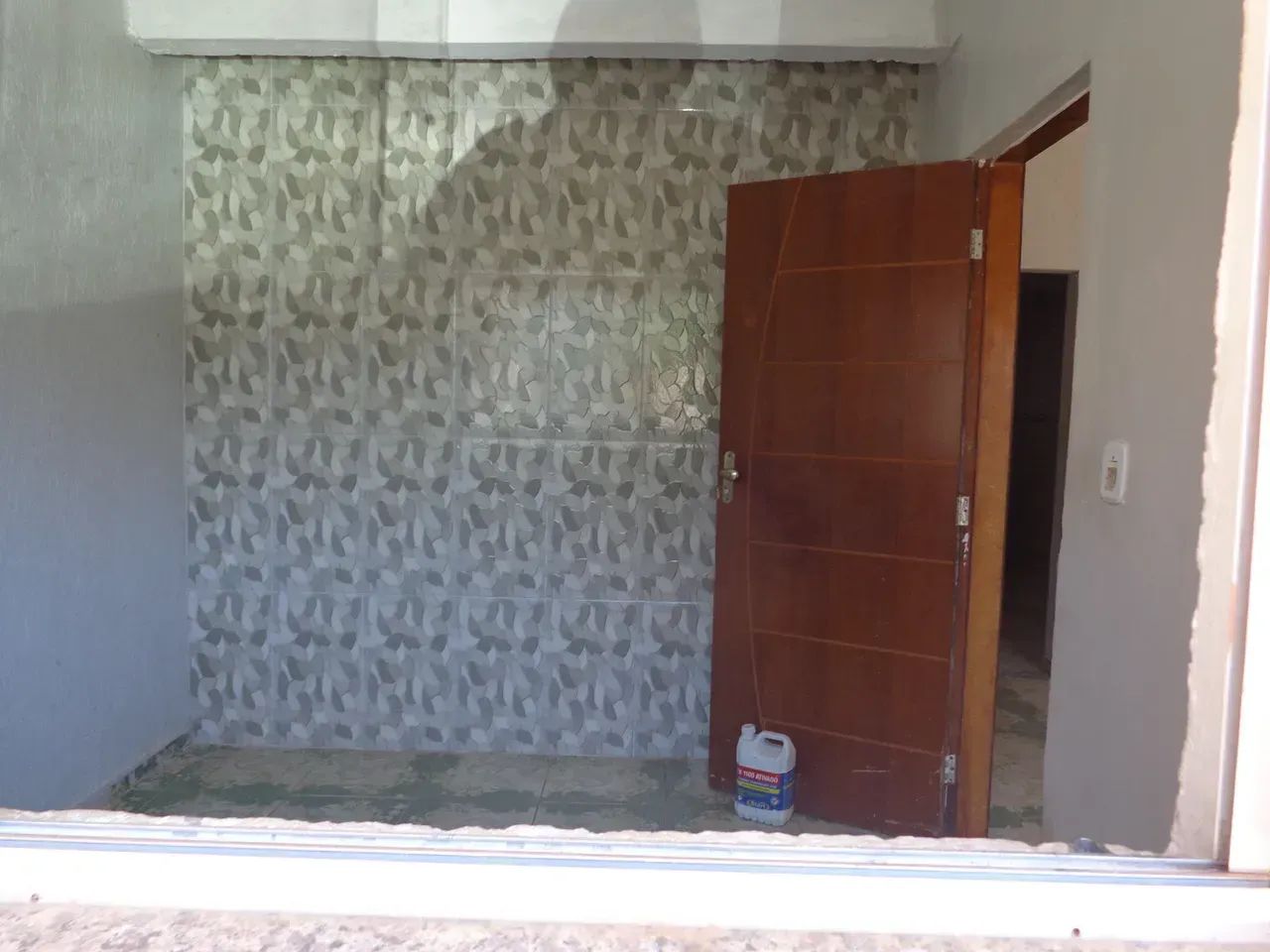 QR 110 Ótimo Apartamento Terreo com 2 Quartos Escriturado Lado Metrô em Samambaia Sul  DF - Foto 7