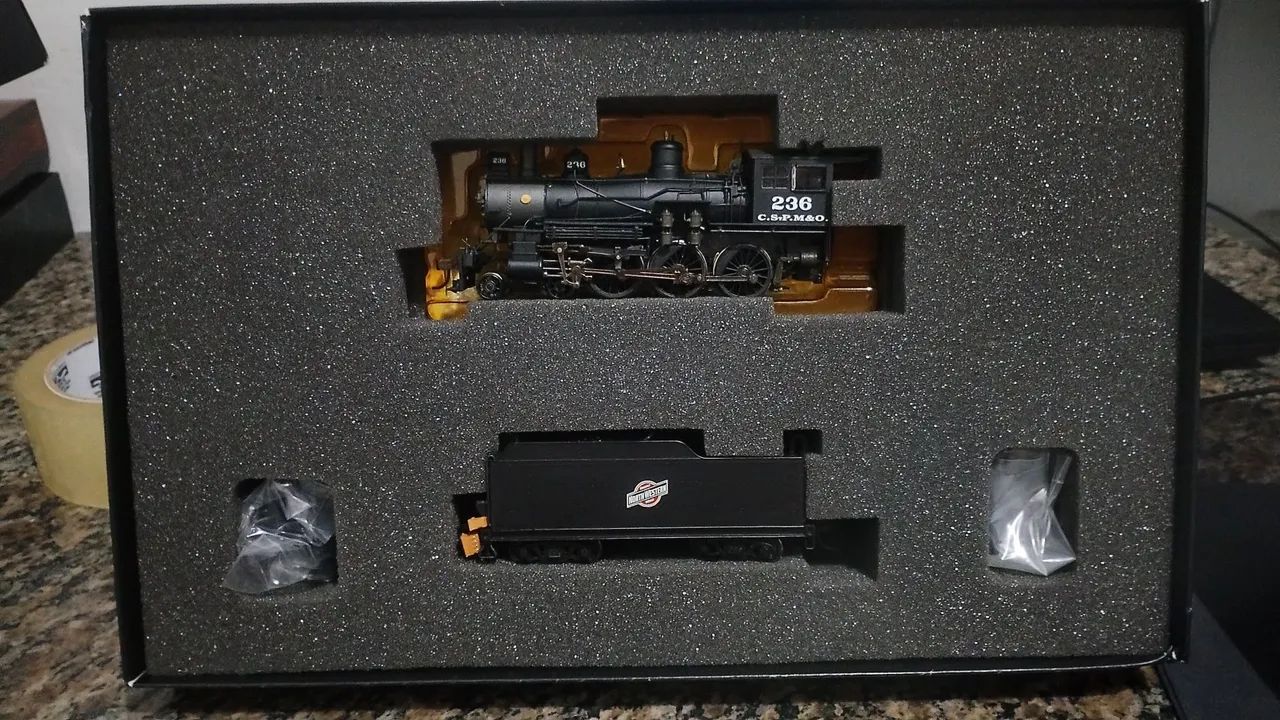 Baldwin 4-6-0 com DCC -- Chicago & North Western nº 237<br>