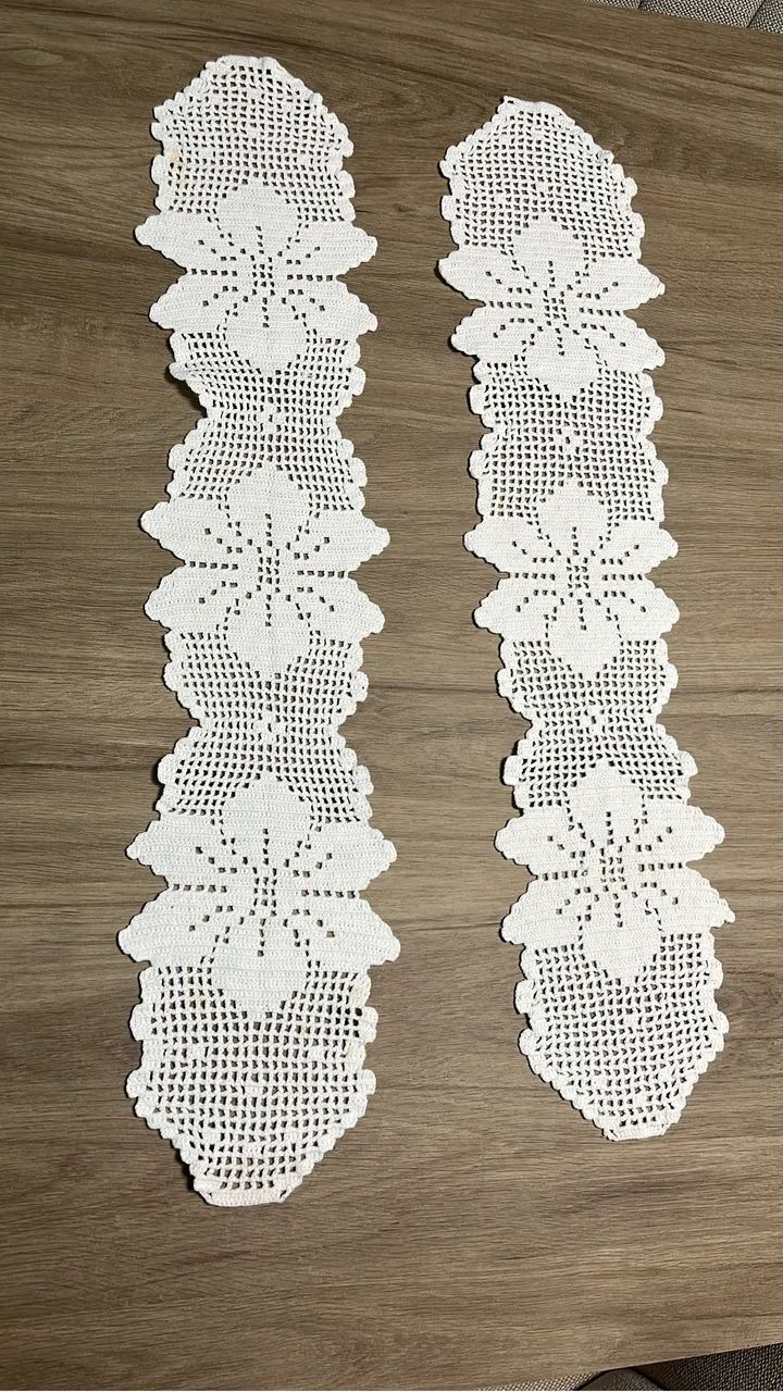Dupla de caminho de mesa em crochê 