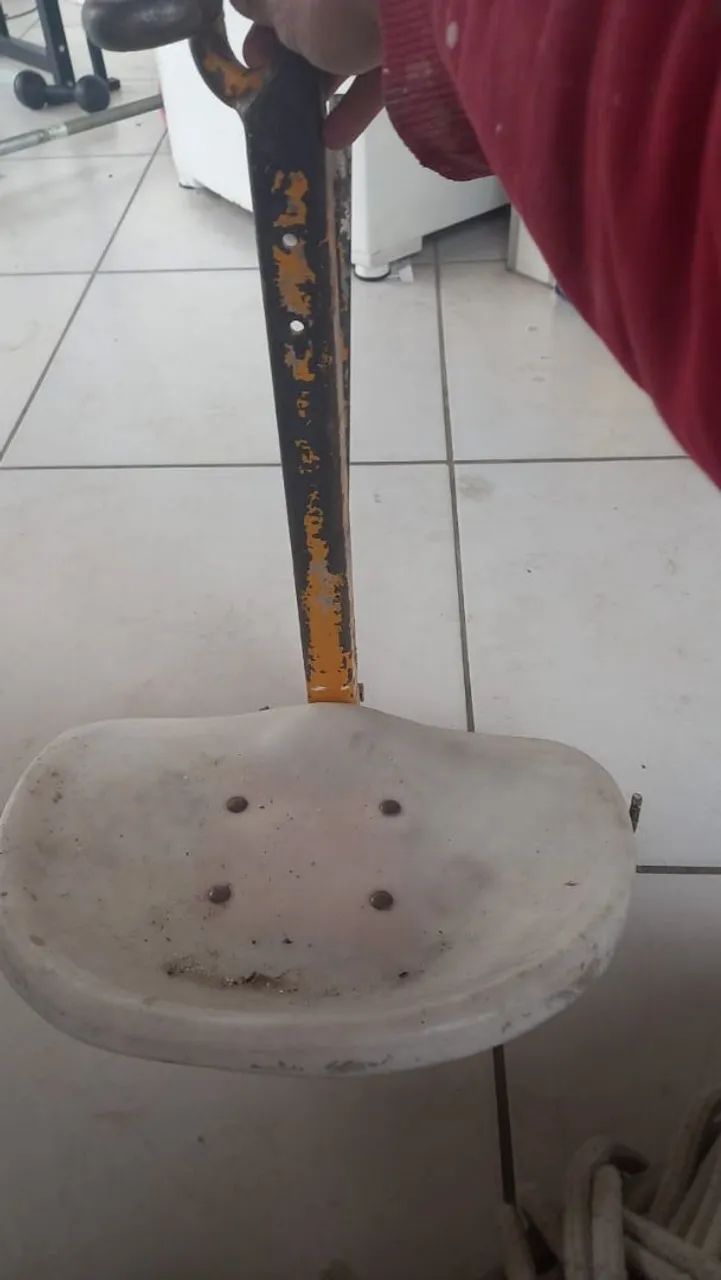 Vende se cadeira e corda para pintura