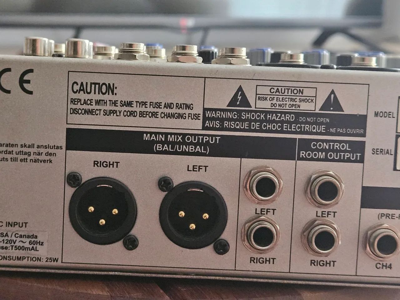 Mesa de som 8 canais com efeitos - Foto 2